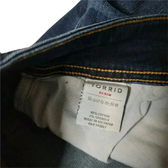Torrid Flare Denim Jeans Stretch Blend Zip Closure Pockets Blue size 16R women's - Picture 9 of 11